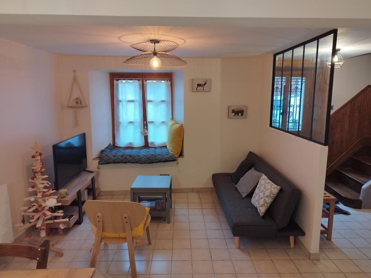 Agreable Maison Au Centre D'arreau Pour 8 Pers